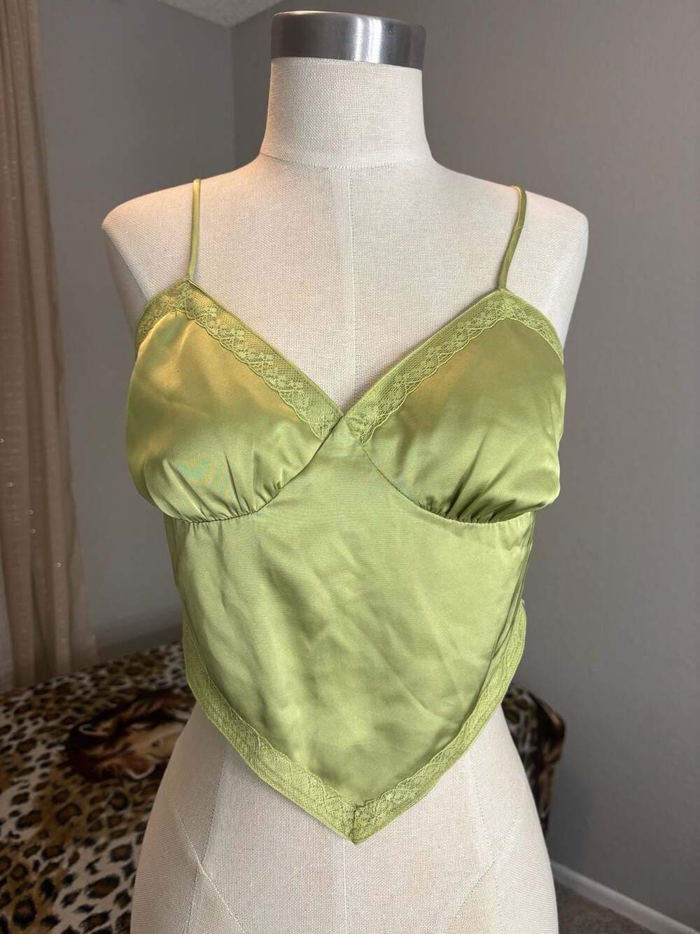 Lilyful Lime Green Satin Lace-Trim Hanky Hem Tie-Back Crop Top - Picture 5 of 6